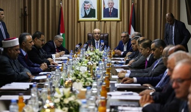 غزة: حكومة الوفاق تعقد أول اجتماع منذ ثلاث سنوات 