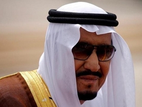 العاهل السعودي يتوجه إلى موسكو في زيارة رسمية