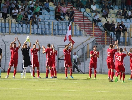 الفريق الطيراوي يحصد أولى نقاطه بالدوري