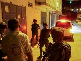 جرحى بمواجهات بالضفة والاحتلال يعتقل 15 فلسطينيا