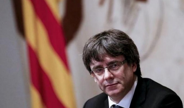 مدريد تمهل كتالونيا حتى الخميس للتراجع عن الانفصال