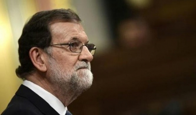 مدريد تعلن تعليق الاستفتاء وكاتالونيا تهدد بالاستقلال