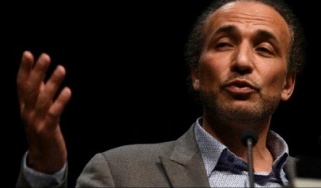 فرنسا: فتح تحقيق في اتهام المفكر الإسلامي طارق رمضان بالاغتصاب