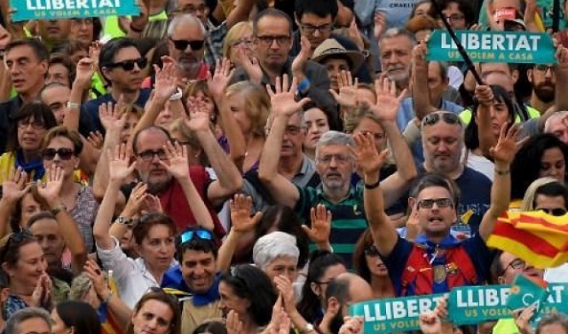 البرلمان الكاتالوني يصوت لصالح الاستقلال عن إسبانيا