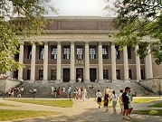 "هارفرد" تتصدر قائمة أفضل 2500 جامعة في العالم