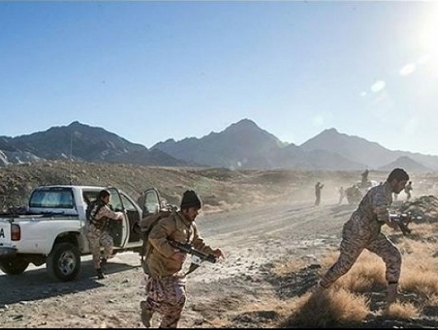 مقتل 8 جنود إيرانيين باشتباكات مع مسلحين أكراد