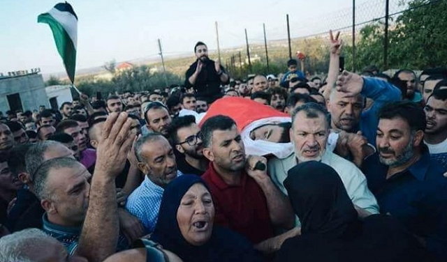 المئات يشيعون الشهيد برصاص الاحتلال قرب مستوطنة حلميش