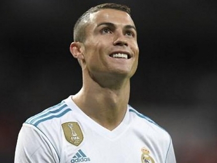 كريستيانو يدخل في رهان مع قادة ريال مدريد!