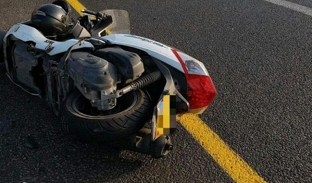 إصابة حرجة لسائق دراجة نارية بحادث طرق جنوبي البلاد