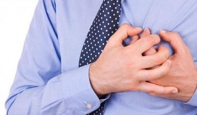 الضغط الاقتصادي وضغط العمل يزيدان خطر الإصابة بأزمة قلبية