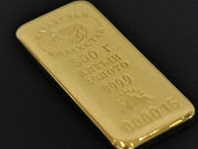 الذهب يتراجع مع تقلص خسائر الدولار
