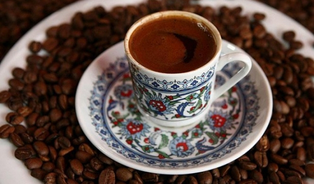 شرب القهوة بانتظام يحمي من أمراض الكبد المزمنة
