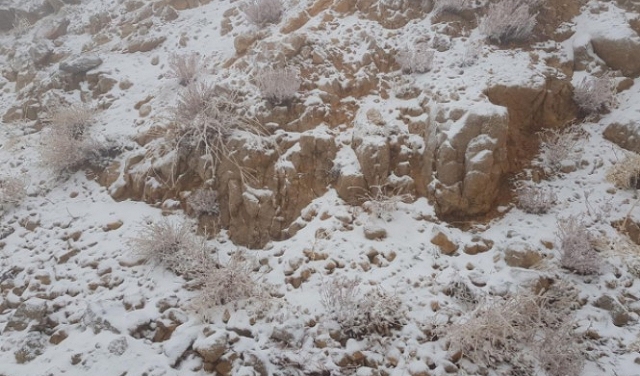 فيديو وصور: تساقط الثلوج الأولى في جبل الشيخ