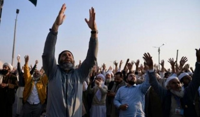 وزير العدل الباكستاني يستقيل بضغط من المتظاهرين