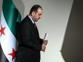 وفد المعارضة السورية لجنيف يتمسك برحيل الأسد  