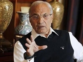 رئيس وزراء مصر الأسبق يعتزم خوض انتخابات الرئاسة المقبلة