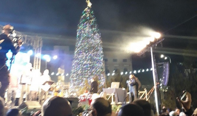 الناصرة تضيء شجرة الميلاد بمناسبة عيد الميلاد المجيد