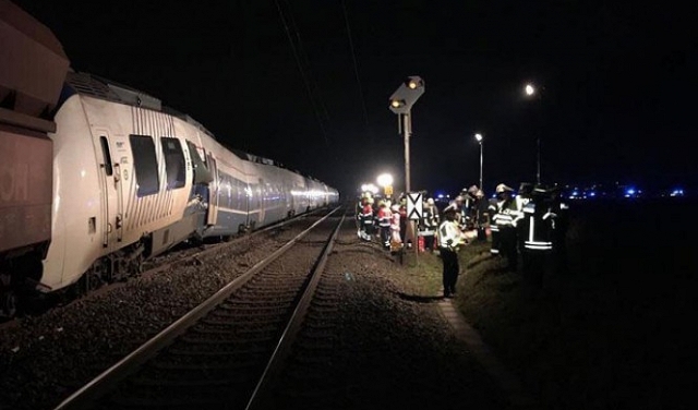 تصادم قطارين في ألمانيا يسفر عن 50 إصابة