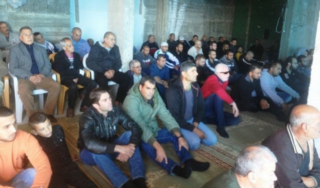 عارة: صلاة جمعة في بيت جزماوي المهدد بالهدم