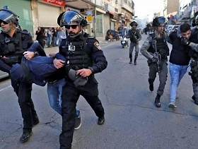 القدس: إصابات في صفوف شرطة الاحتلال بمواجهات مع المتظاهرين