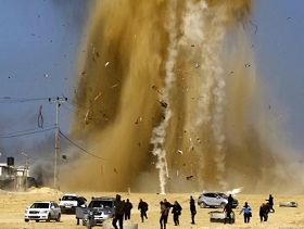 الاحتلال يقصف شرق خانيونس بذريعة الرد على إطلاق صاروخ