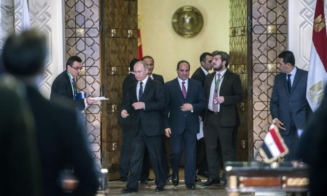 اتفاق مصري روسي على حل الأزمة الليبية