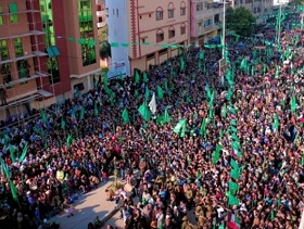 حماس تتمسك بالمقاومة وتصر على الوحدة بانطلاقتها الـ30