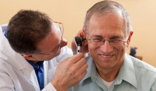 باحثون:فقدان السمع قد يؤدي إلى الخرف