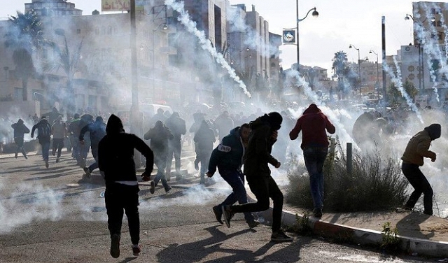 جرحى واعتقالات بقمع الاحتلال لتظاهرات بالقدس وغزة  