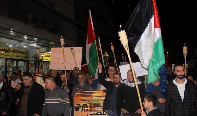 البعنة: مسيرة مشاعل نصرة للقدس بمشاركة المئات