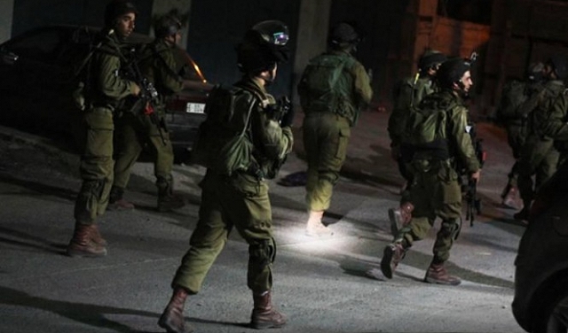 الاحتلال يعتقل 27 فلسطينيا بالضفة والقدس بينهم قادة بفتح