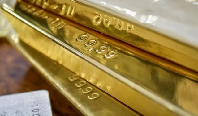 الذهب يهبط مقابل صعود الدولار