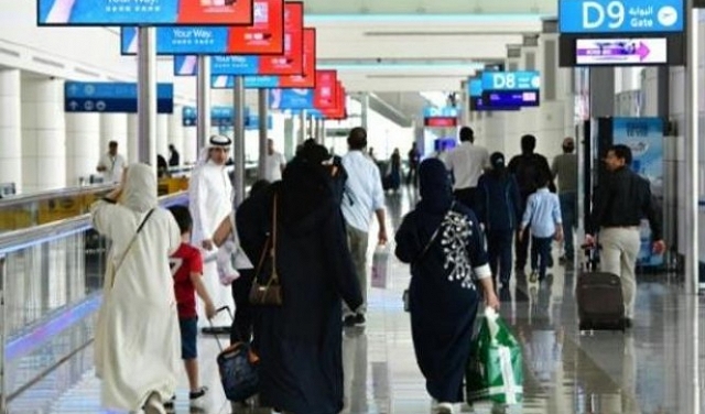 الضباب يؤجل عشرات الرحلات بمطارات الإمارات  