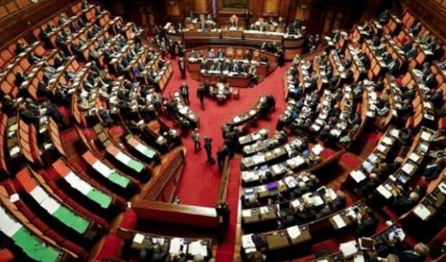 إيطاليا: الرئيس بحل البرلمان تمهيدًا للانتخابات