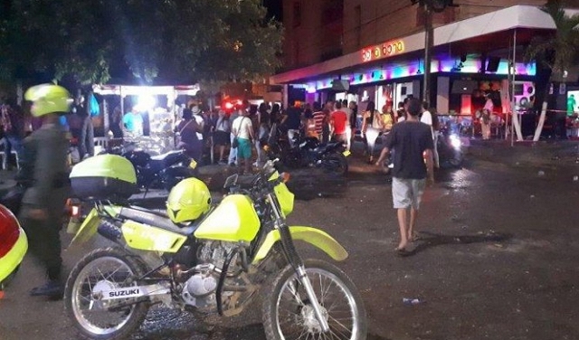 كولومبيا: إصابة 31 شخصا على الأقل بانفجار قنبلة بملهى ليلى