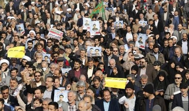 إيران: مظاهرات مؤيدة للنظام لليوم الثالث