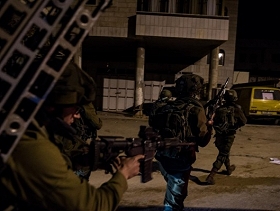 الاحتلال يعتقل 15 فلسطينيا بالضفة