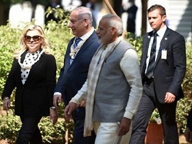 الهند تتراجع عن إلغاء صفقة الأسلحة مع إسرائيل