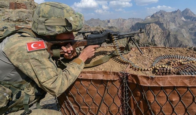 بدء العملية العسكرية التركية بعفرين السورية والأكراد يتأهبون