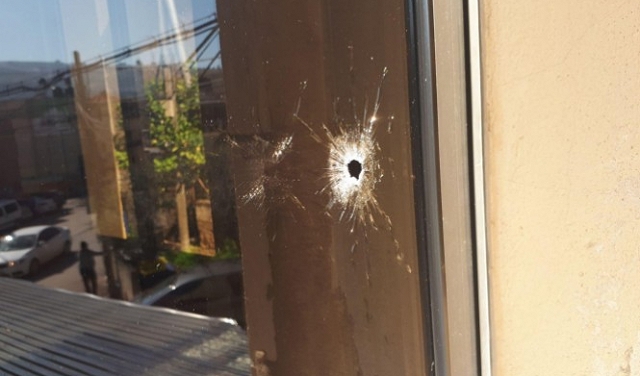 كفر كنا: إطلاق وابل من الرصاص على مسجد عمر بن الخطاب