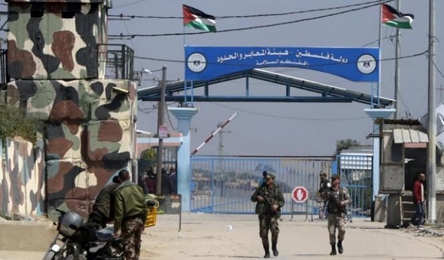 الاحتلال يرسل طفلة من الرام لغزة بسبب 