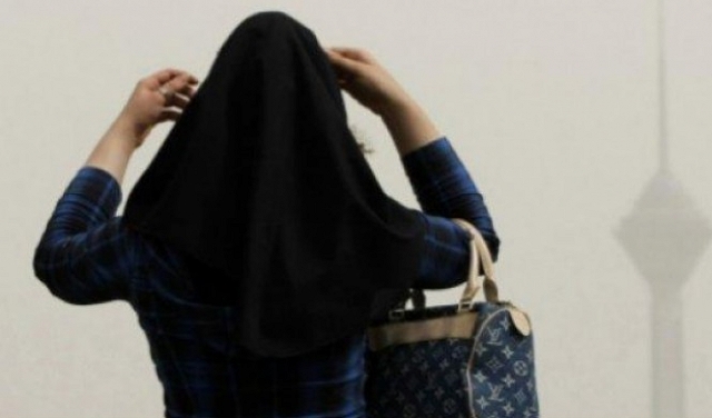 اعتقال 29 إيرانية تظاهرن ضد فرض الحجاب