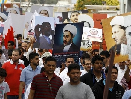 البحرين تطرد للعراق ثمانية أشخاص جردتهم من جنسيتهم