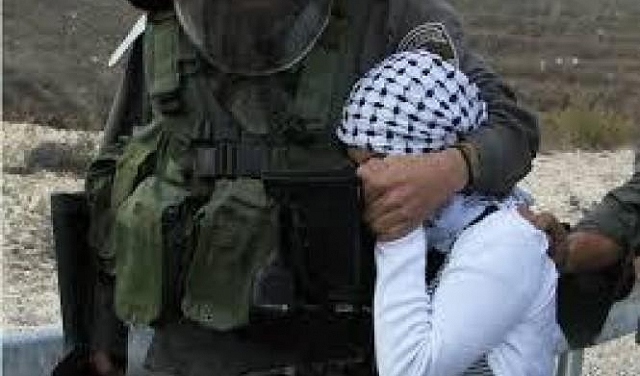 اعتقال سيدة فلسطينية وابنتها بشبهة التخطيط لتنفيذ عملية
