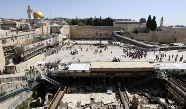 حكومة الاحتلال تشرع ببناء منطقة مختلطة للصلاة بحائط البراق