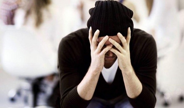 دراسة: حب الشباب يزيد خطر الإصابة بمرض الاكتئاب! 