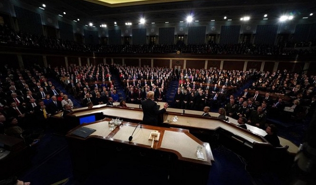 الكونغرس يعلق نقاش الموازنة: شلل الحكومة الفدرالية الأميركية
