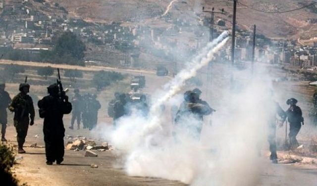 إصابة 4 فلسطينيين خلال مواجهات مع  الاحتلال شرق نابلس