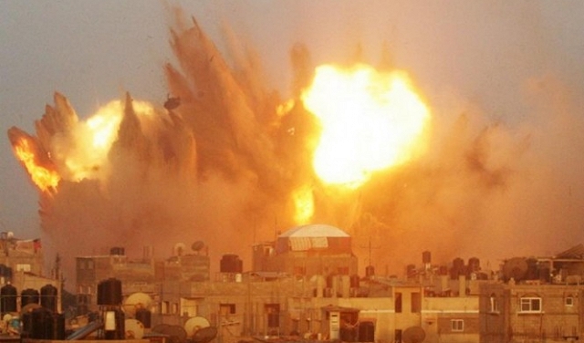 شهيدان بالغارات وبالقصف المدفعي للاحتلال على غزة