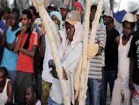 الآلاف يتظاهرون بتل أبيب رفضا لطرد اللاجئين الأفارقة